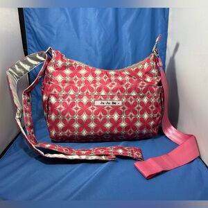 Ju-Ju-Be Hobo Be Messenger Diaper Bag, Pink Pinwheels missing clip for strap